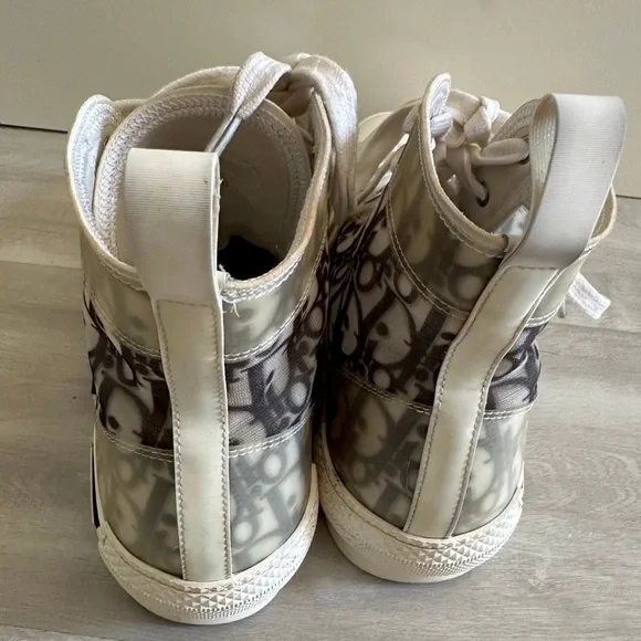 Dior-B23 High-Top Sneaker White And Black Dior Oblique Canvas Sz 40 us 7